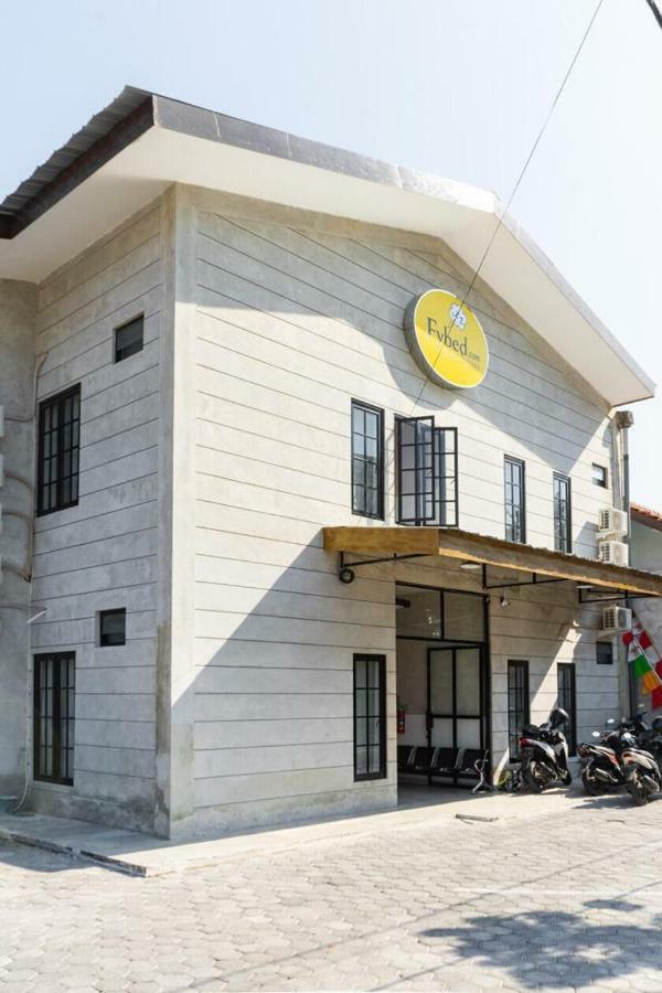Fybed Semarang Exterior foto
